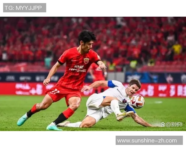 足球明星因意外受伤引发球迷热议恢复之路备受关注